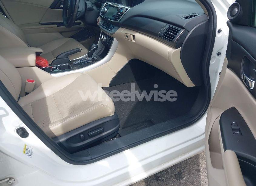 Photo 5 of 2013 Honda Accord EX-L V-6 (VIN 1HGCR3F82DA023198)