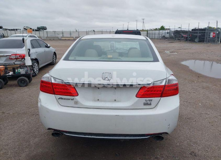 Photo 17 of 2013 Honda Accord EX-L V-6 (VIN 1HGCR3F82DA034430)