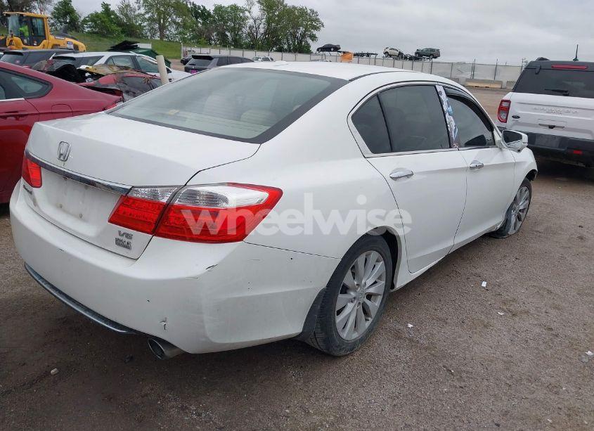 Photo 4 of 2013 Honda Accord EX-L V-6 (VIN 1HGCR3F82DA034430)