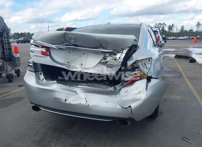 Photo 6 of 2013 Honda Accord EX-L V-6 (VIN 1HGCR3F82DA042883)