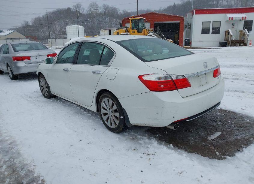 Photo 3 of 2015 Honda Accord EX-L V-6 (VIN 1HGCR3F82FA006260)