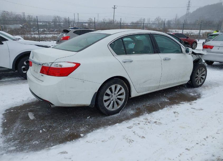 Photo 4 of 2015 Honda Accord EX-L V-6 (VIN 1HGCR3F82FA006260)