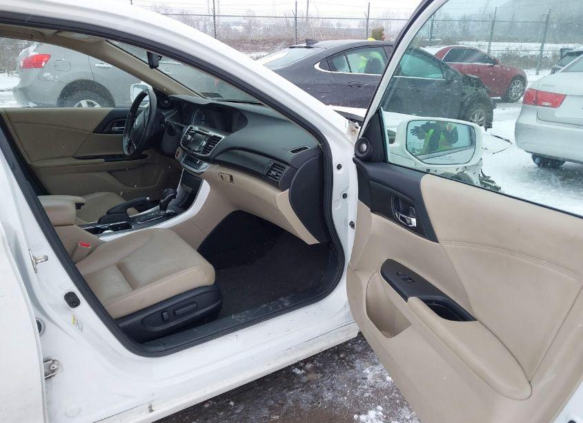 Photo 5 of 2015 Honda Accord EX-L V-6 (VIN 1HGCR3F82FA006260)