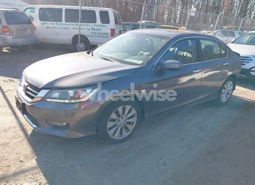 Photo 2 of 2015 Honda Accord EX-L V-6 (VIN 1HGCR3F82FA013967)