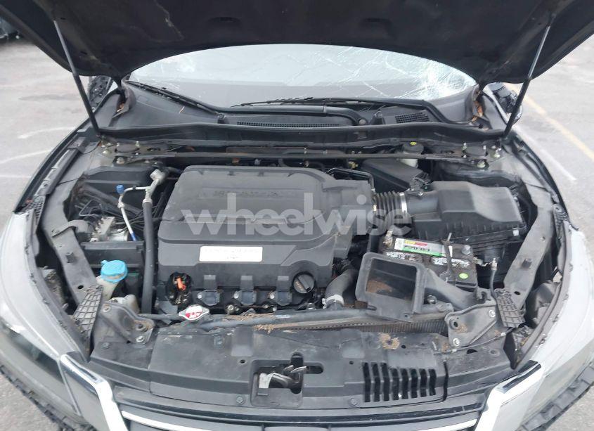 Photo 10 of 2015 Honda Accord EX-L V-6 (VIN 1HGCR3F82FA019204)