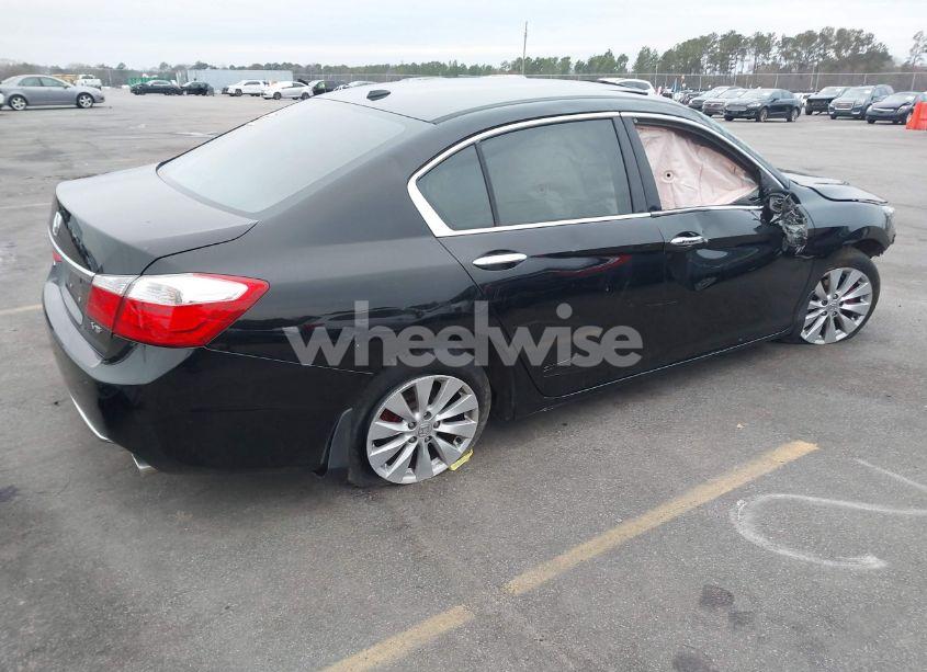 Photo 4 of 2015 Honda Accord EX-L V-6 (VIN 1HGCR3F82FA019204)