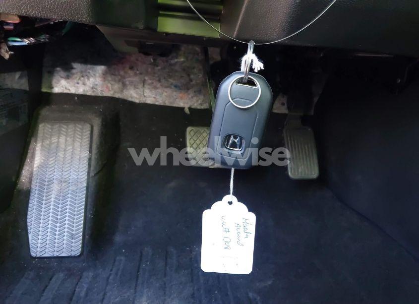 Photo 11 of 2015 Honda Accord EX-L V-6 (VIN 1HGCR3F82FA031708)