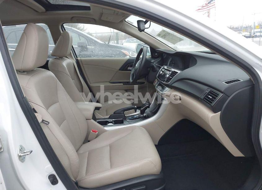 Photo 5 of 2015 Honda Accord EX-L V-6 (VIN 1HGCR3F82FA037590)