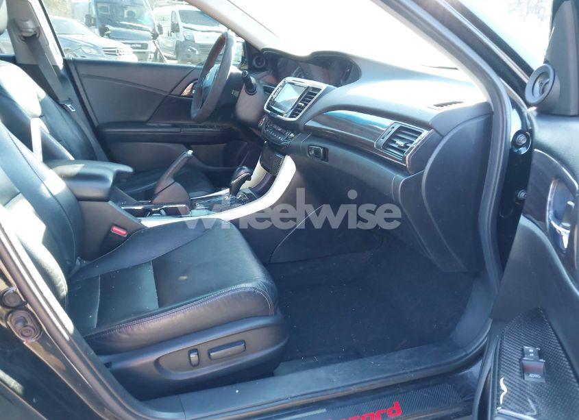 Photo 5 of 2016 Honda Accord EX-L V-6 (VIN 1HGCR3F82GA003697)