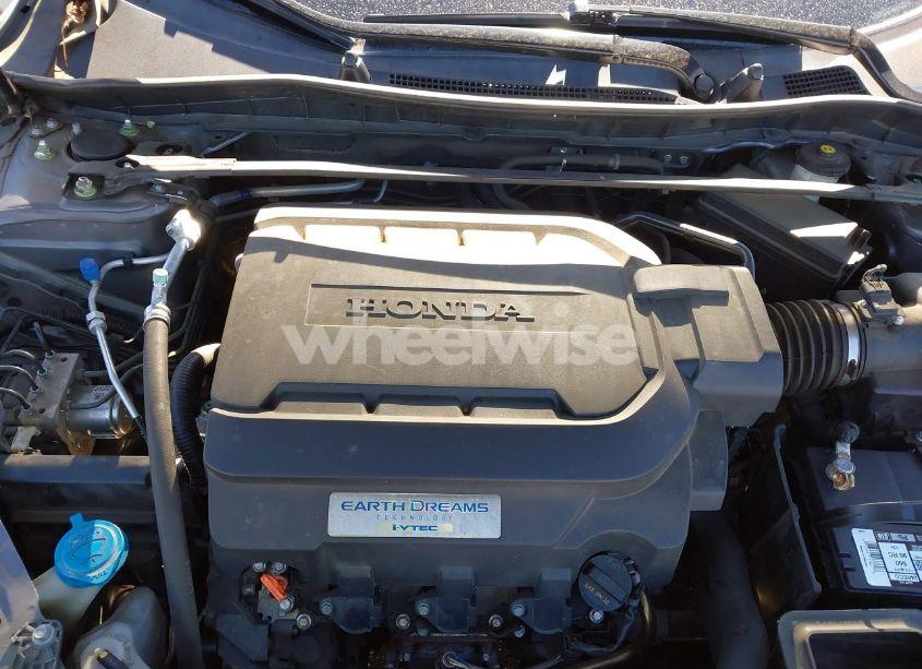 Photo 10 of 2017 Honda Accord EX-L V6 (VIN 1HGCR3F82HA010019)