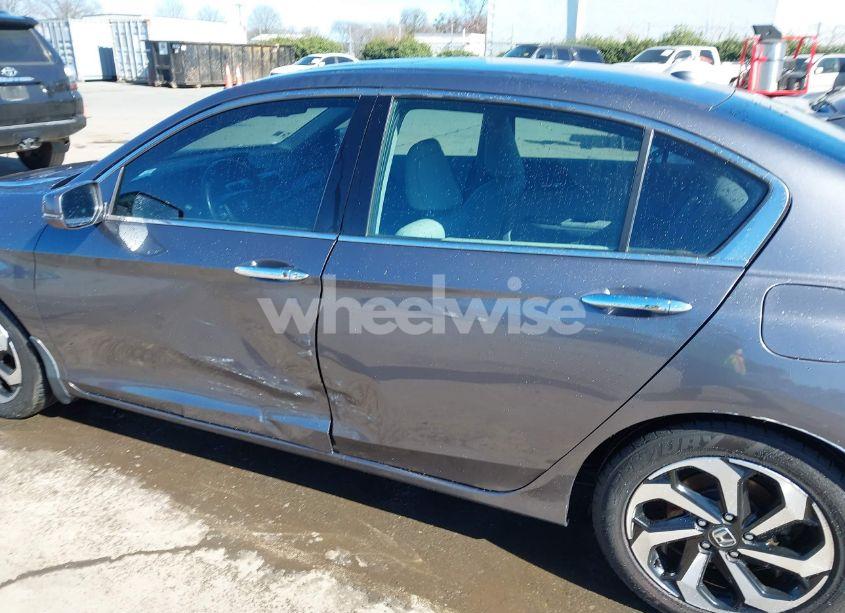 Photo 14 of 2017 Honda Accord EX-L V6 (VIN 1HGCR3F82HA010019)