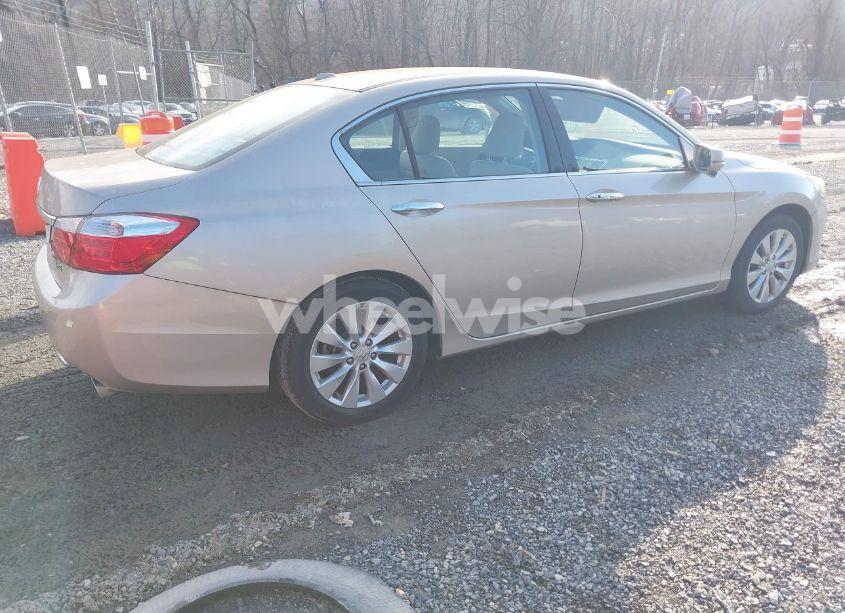 Photo 4 of 2013 Honda Accord EX-L V-6 (VIN 1HGCR3F83DA006622)