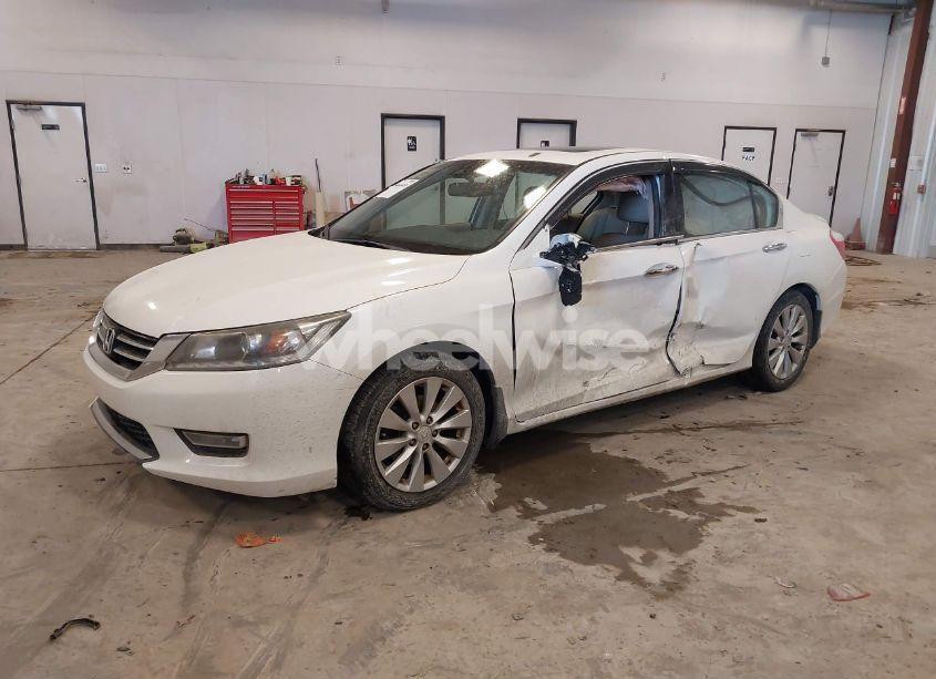 Photo 2 of 2013 Honda Accord EX-L V-6 (VIN 1HGCR3F83DA023596)