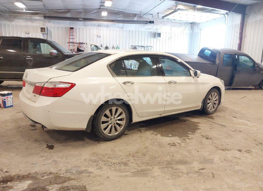 Photo 4 of 2013 Honda Accord EX-L V-6 (VIN 1HGCR3F83DA023596)