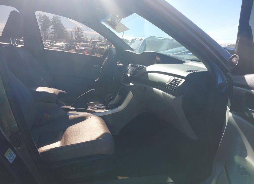 Photo 5 of 2013 Honda Accord EX-L V-6 (VIN 1HGCR3F83DA044173)