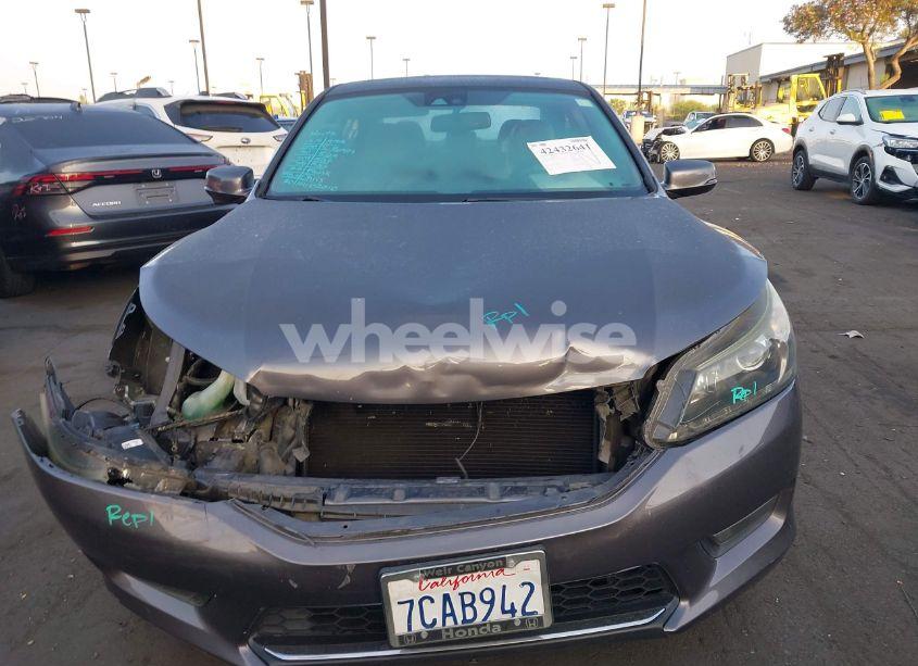 Photo 13 of 2014 Honda Accord EX-L V-6 (VIN 1HGCR3F83EA002751)