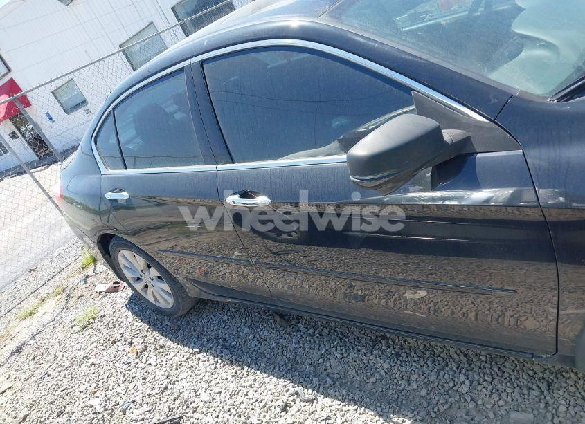 Photo 13 of 2015 Honda Accord EX-L V-6 (VIN 1HGCR3F83FA003190)