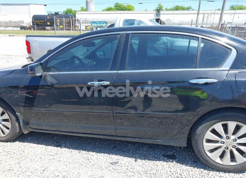 Photo 14 of 2015 Honda Accord EX-L V-6 (VIN 1HGCR3F83FA003190)