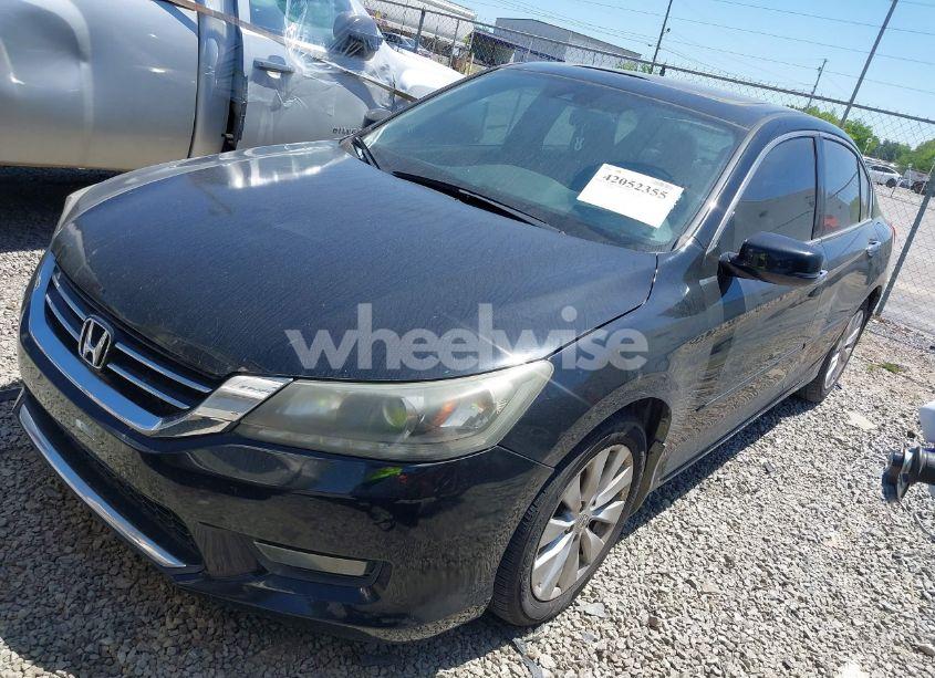 Photo 2 of 2015 Honda Accord EX-L V-6 (VIN 1HGCR3F83FA003190)