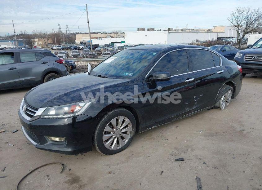 Photo 2 of 2015 Honda Accord EX-L V-6 (VIN 1HGCR3F83FA006767)