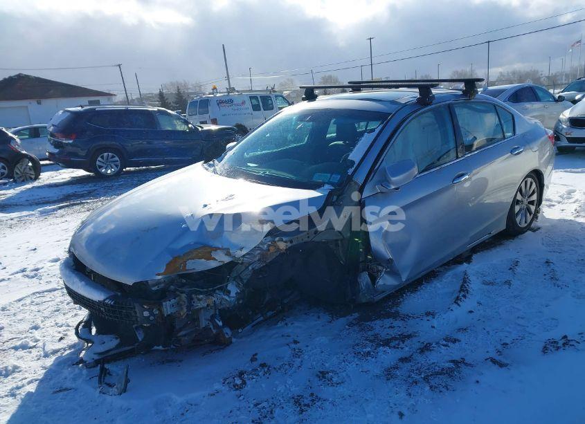 Photo 2 of 2015 Honda Accord EX-L V-6 (VIN 1HGCR3F83FA025027)