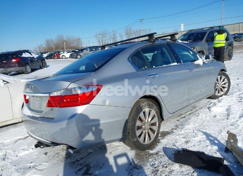 Photo 4 of 2015 Honda Accord EX-L V-6 (VIN 1HGCR3F83FA025027)