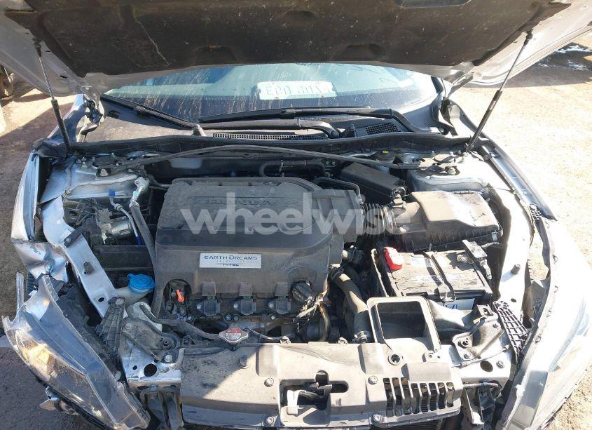 Photo 10 of 2015 Honda Accord EX-L V-6 (VIN 1HGCR3F83FA028431)