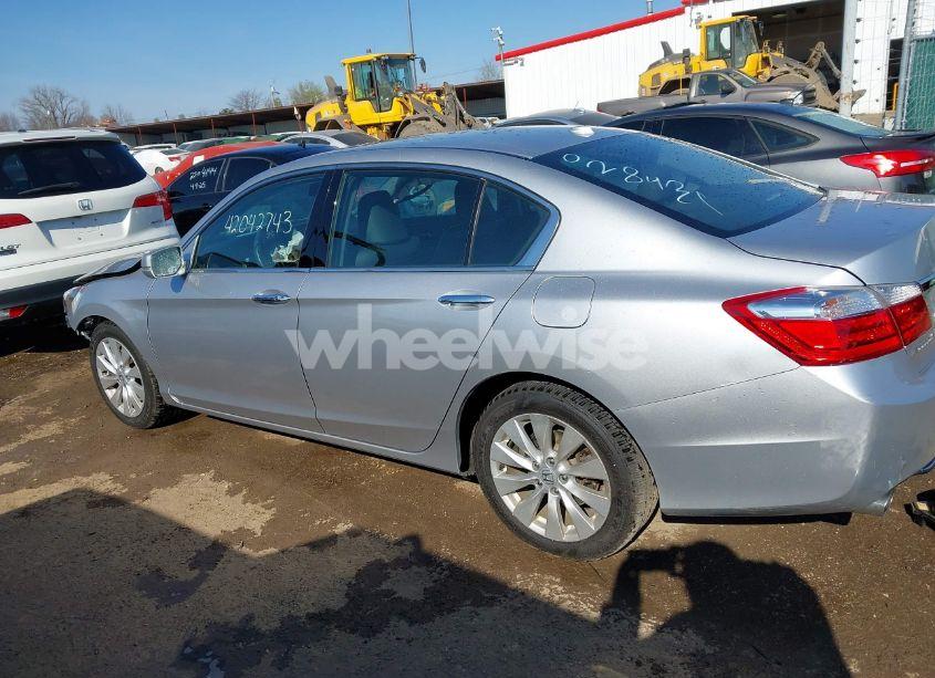 Photo 15 of 2015 Honda Accord EX-L V-6 (VIN 1HGCR3F83FA028431)