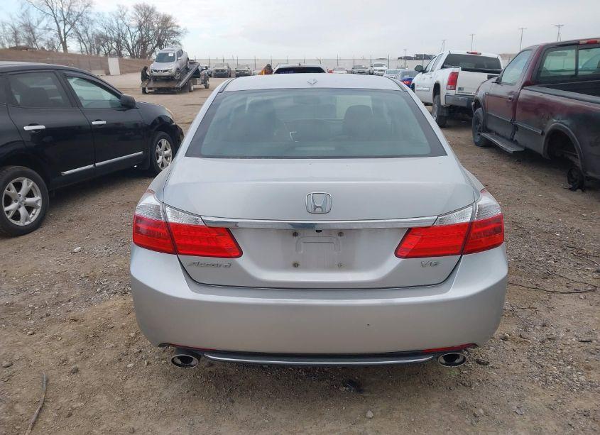 Photo 17 of 2015 Honda Accord EX-L V-6 (VIN 1HGCR3F83FA033001)