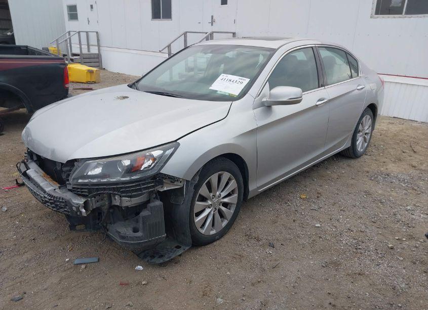 Photo 2 of 2015 Honda Accord EX-L V-6 (VIN 1HGCR3F83FA033001)