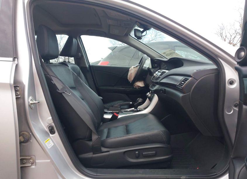 Photo 5 of 2015 Honda Accord EX-L V-6 (VIN 1HGCR3F83FA033001)