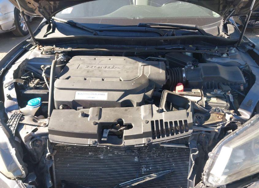 Photo 10 of 2015 Honda Accord EX-L V-6 (VIN 1HGCR3F83FA038439)