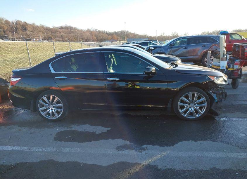 Photo 14 of 2017 Honda Accord EX-L V6 (VIN 1HGCR3F83HA003273)