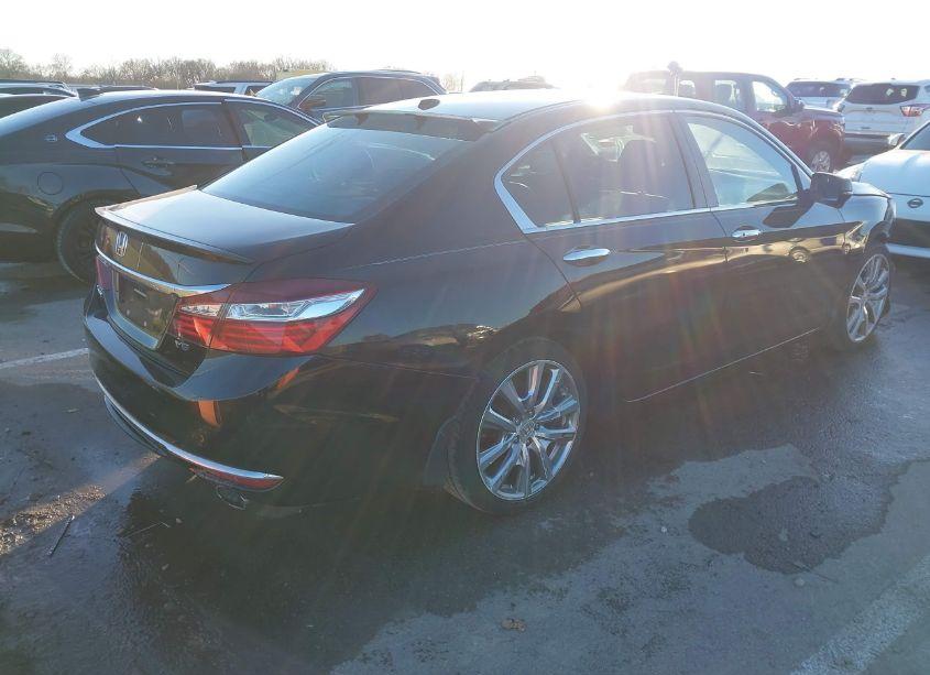 Photo 4 of 2017 Honda Accord EX-L V6 (VIN 1HGCR3F83HA003273)