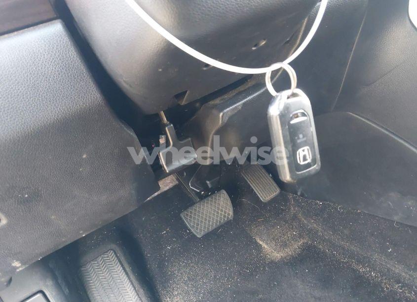 Photo 11 of 2017 Honda Accord EX-L V6 (VIN 1HGCR3F83HA004696)