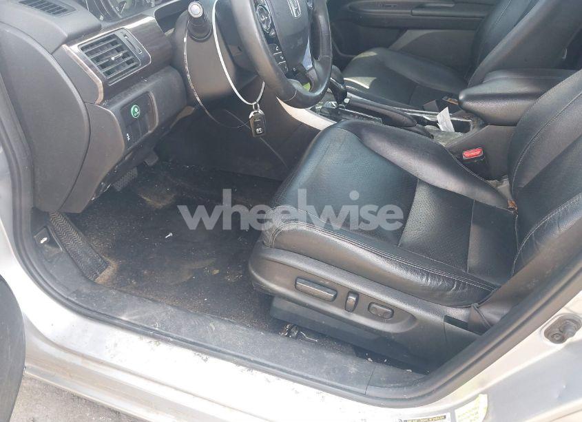 Photo 6 of 2017 Honda Accord EX-L V6 (VIN 1HGCR3F83HA004696)