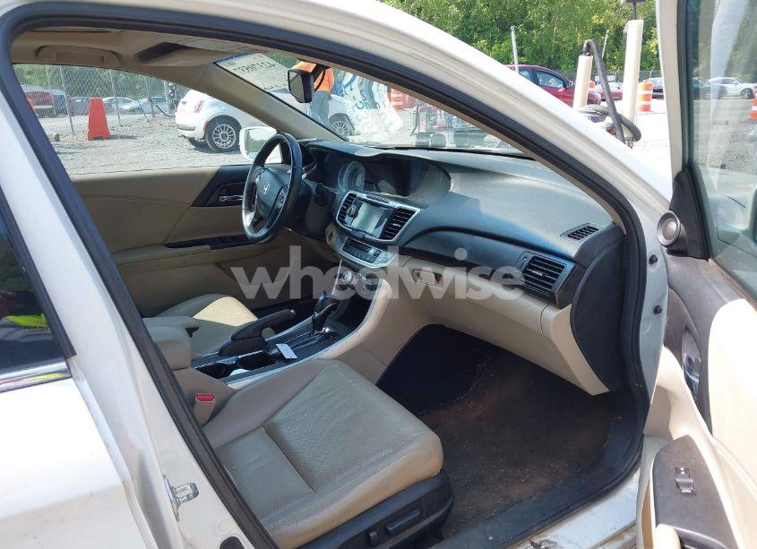 Photo 5 of 2013 Honda Accord EX-L V-6 (VIN 1HGCR3F84DA035966)