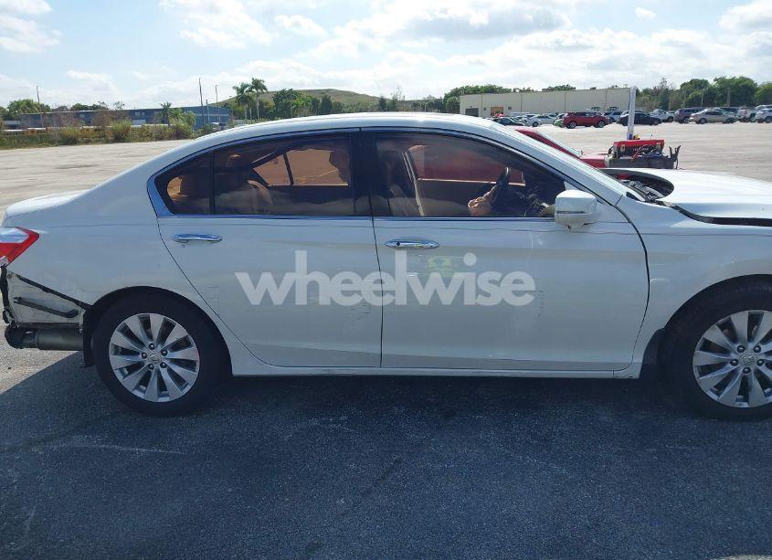Photo 13 of 2014 Honda Accord EX-L V-6 (VIN 1HGCR3F84EA005898)