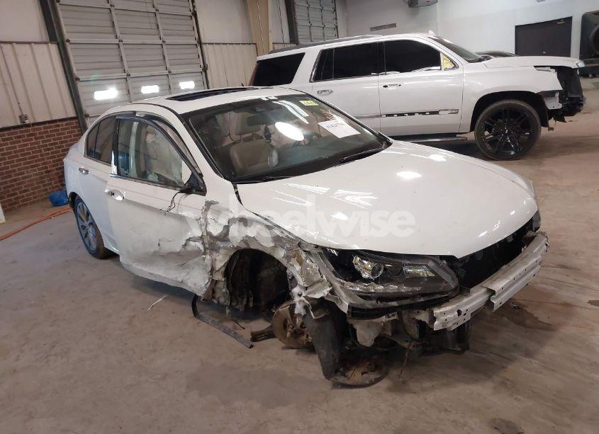 2015 Honda Accord EX-L V-6 (VIN 1HGCR3F84FA003263) main photo