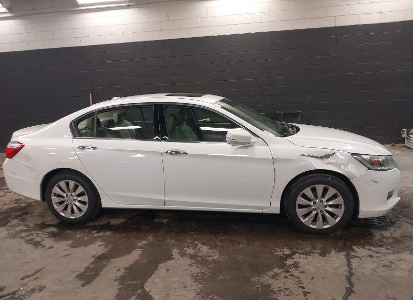 Photo 13 of 2015 Honda Accord EX-L V-6 (VIN 1HGCR3F84FA025635)