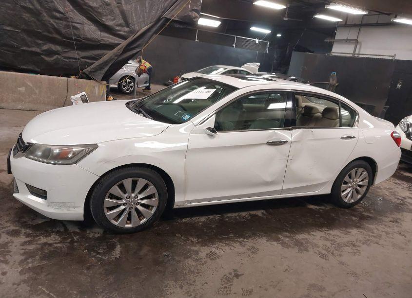 Photo 14 of 2015 Honda Accord EX-L V-6 (VIN 1HGCR3F84FA025635)
