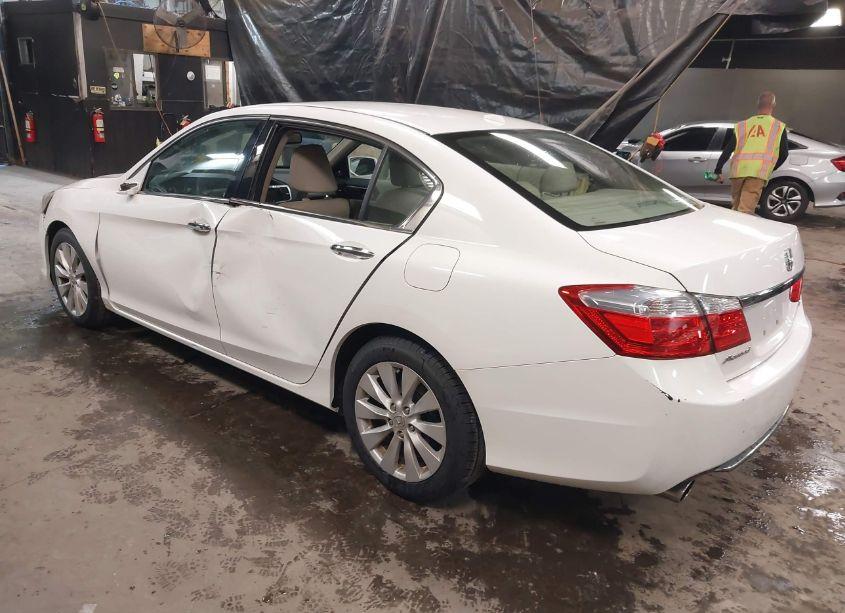 Photo 3 of 2015 Honda Accord EX-L V-6 (VIN 1HGCR3F84FA025635)