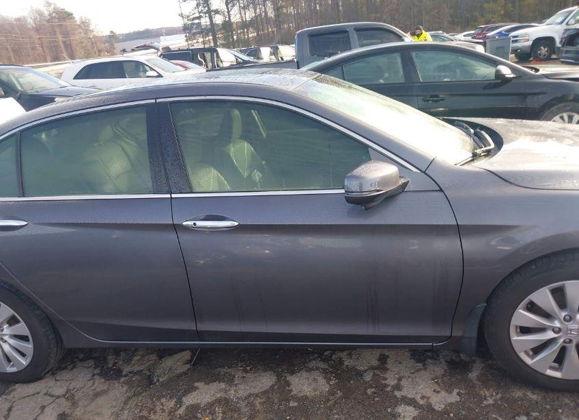 Photo 13 of 2015 Honda Accord EX-L V-6 (VIN 1HGCR3F84FA027322)