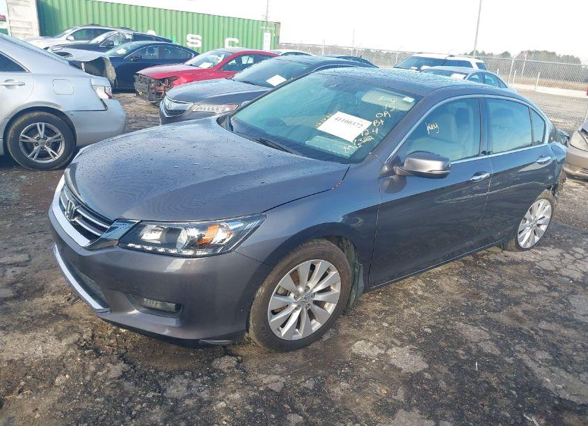 Photo 2 of 2015 Honda Accord EX-L V-6 (VIN 1HGCR3F84FA027322)