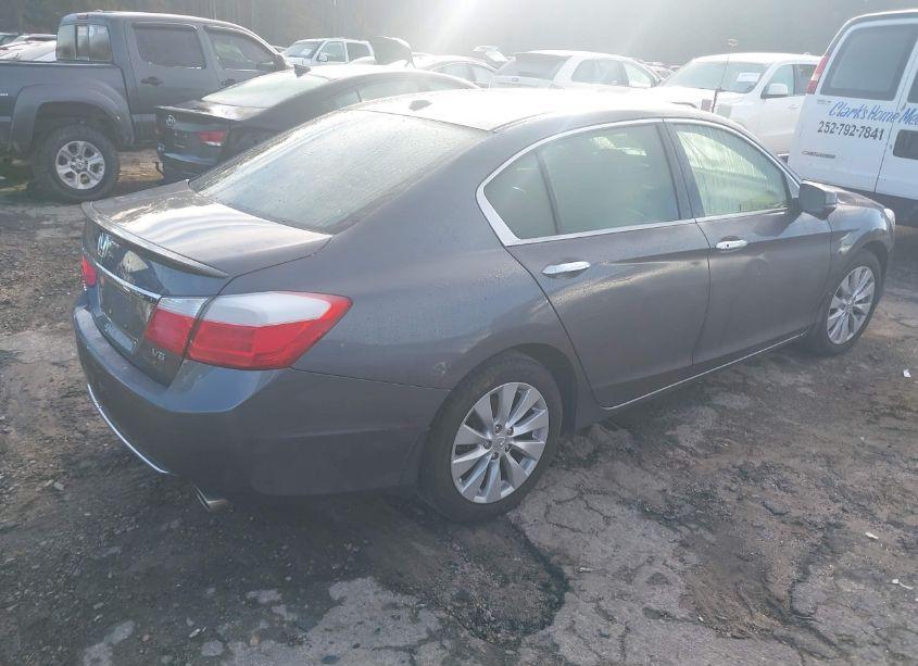 Photo 4 of 2015 Honda Accord EX-L V-6 (VIN 1HGCR3F84FA027322)