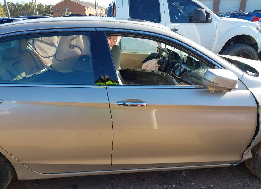 Photo 12 of 2016 Honda Accord EX-L V-6 (VIN 1HGCR3F84GA015947)