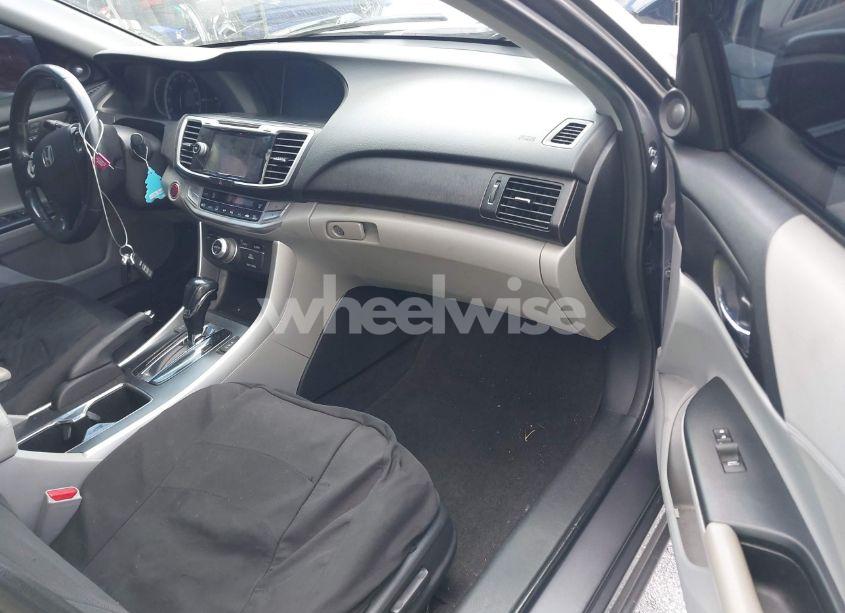 Photo 5 of 2013 Honda Accord EX-L V-6 (VIN 1HGCR3F85DA007917)