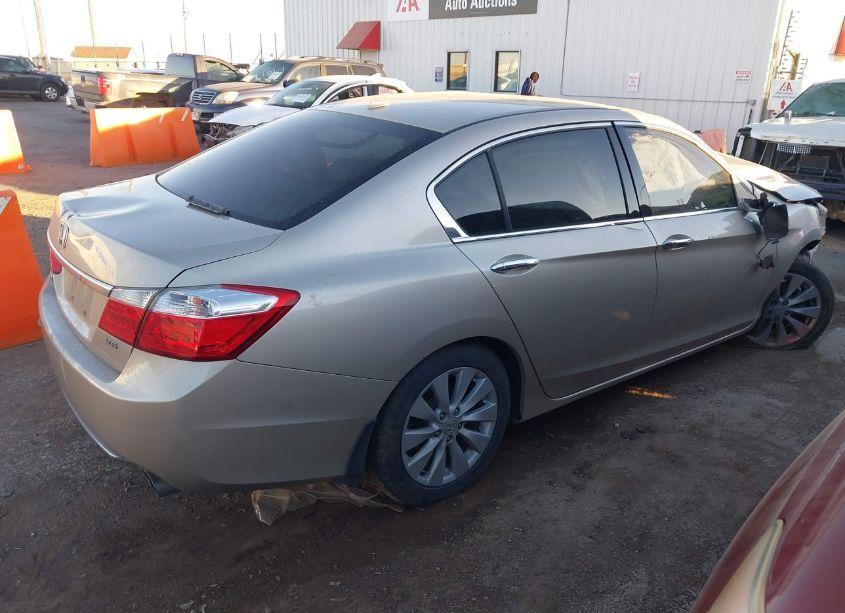 Photo 4 of 2013 Honda Accord EX-L V-6 (VIN 1HGCR3F85DA032347)