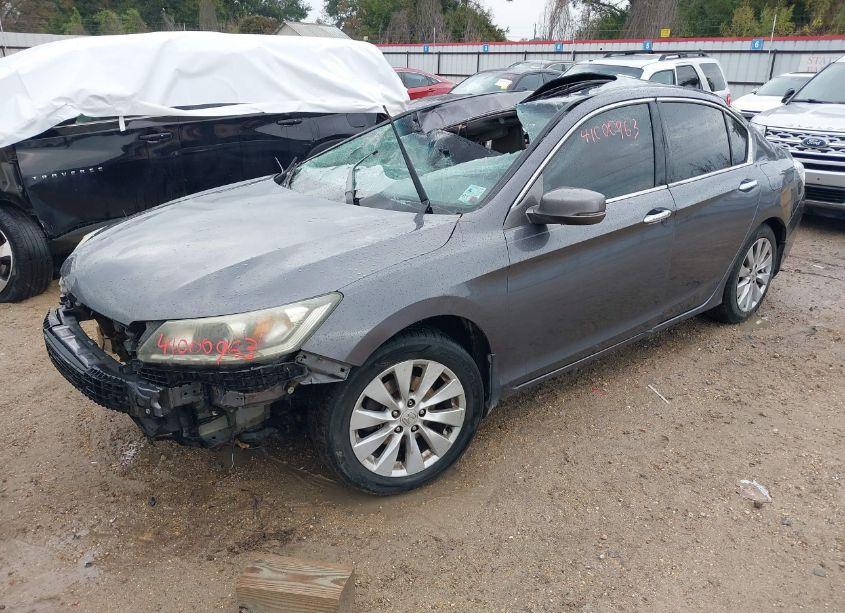 Photo 2 of 2015 Honda Accord EX-L V-6 (VIN 1HGCR3F85FA012781)