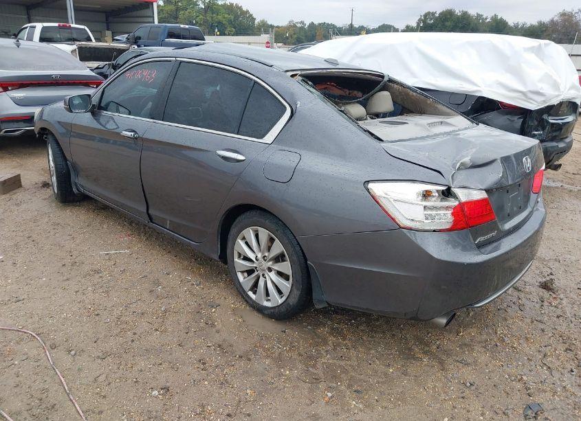 Photo 3 of 2015 Honda Accord EX-L V-6 (VIN 1HGCR3F85FA012781)
